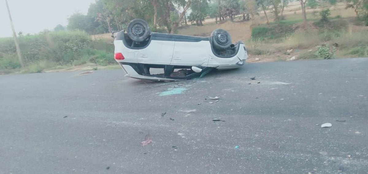 Car overturned collided with divider to saving from nilgai in mau