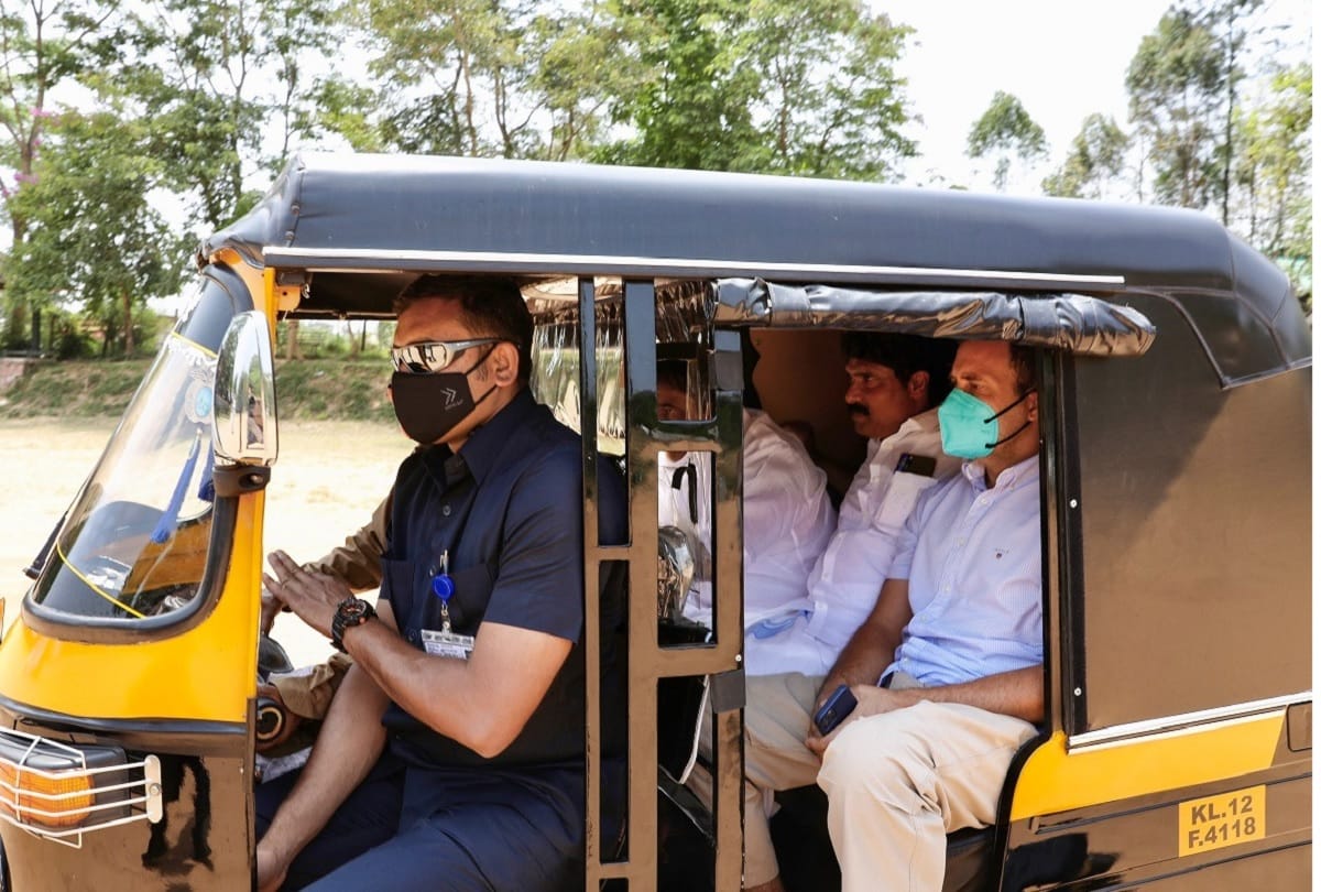 Kerala election: By campaigning with auto Rahul attacked the center,  promised six thousand every month to every poor of the state