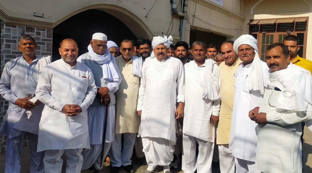 Chaudhary Naresh Tikait left for Ghazipur border