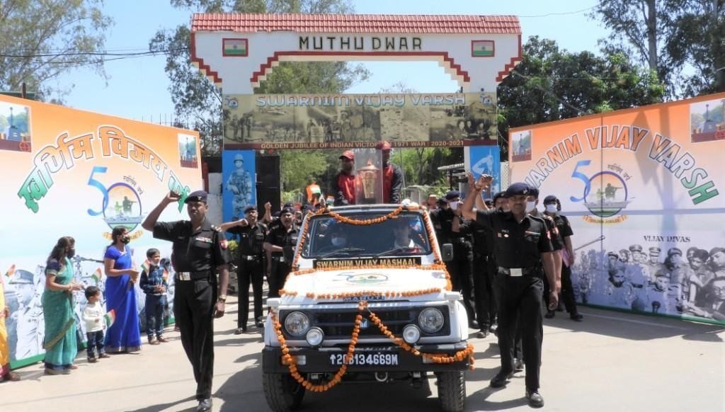 The torch reached Lakhanpur on the golden victory year, filled with enthusiasm, echoes of Mother India