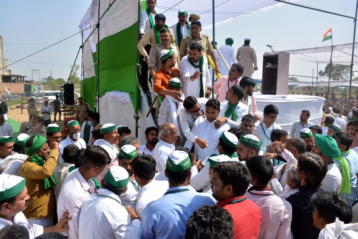 youth must be active on twitter and tractor says rakesh tikait