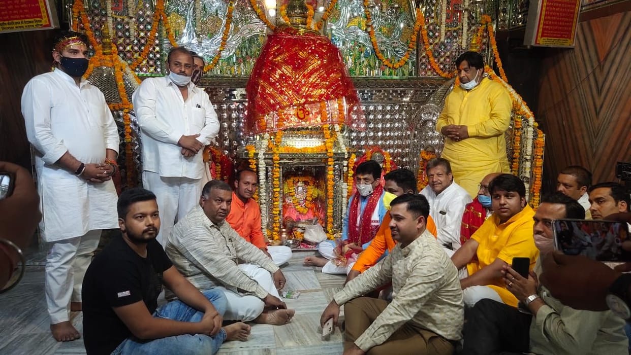 Fair in Shitala Mata temple in Meerapur, devotees gathered