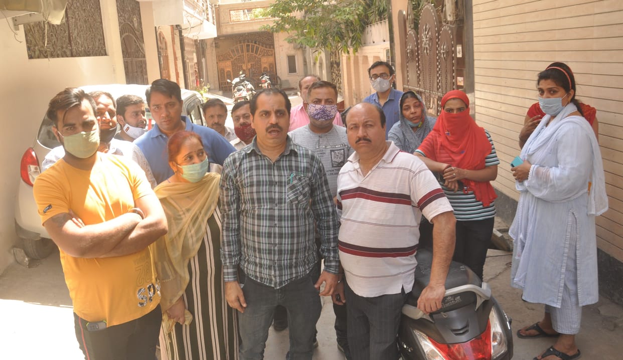 Accused of not giving me 12 and a half lakh rupees for my lifetime, threatened by asking