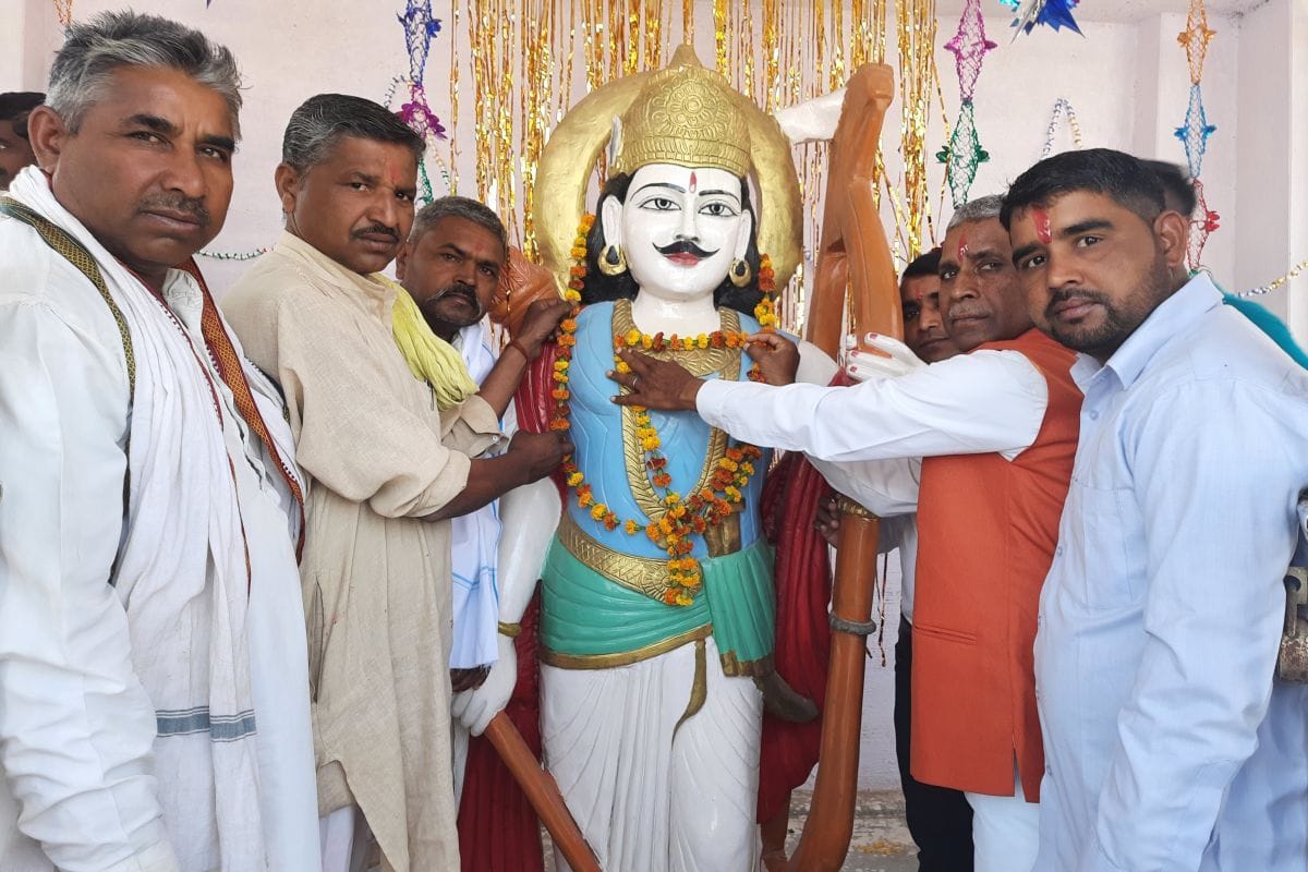 Celebrated the birth anniversary of Maharaja Guhraj Nishad
