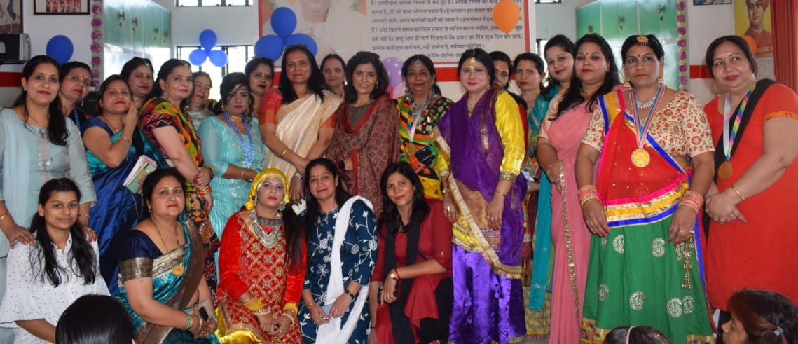 Message of patriotism given from cultural presentation