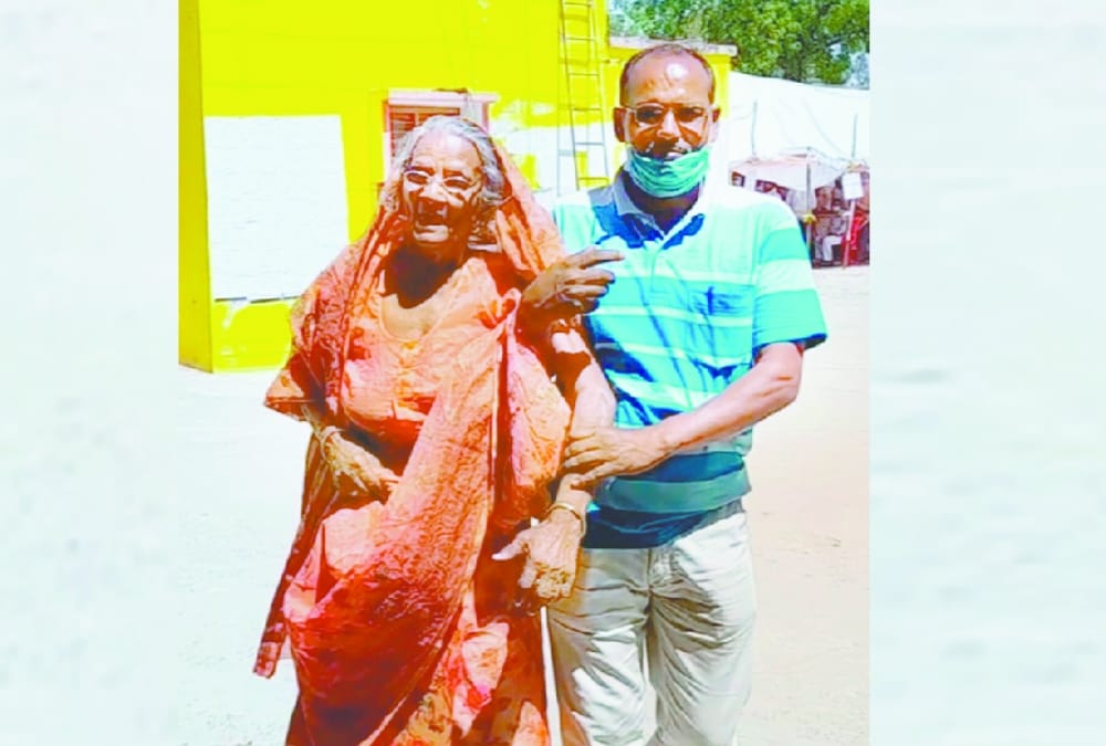 97 years old woman filed nomination for pradhan post in Ayodhya.