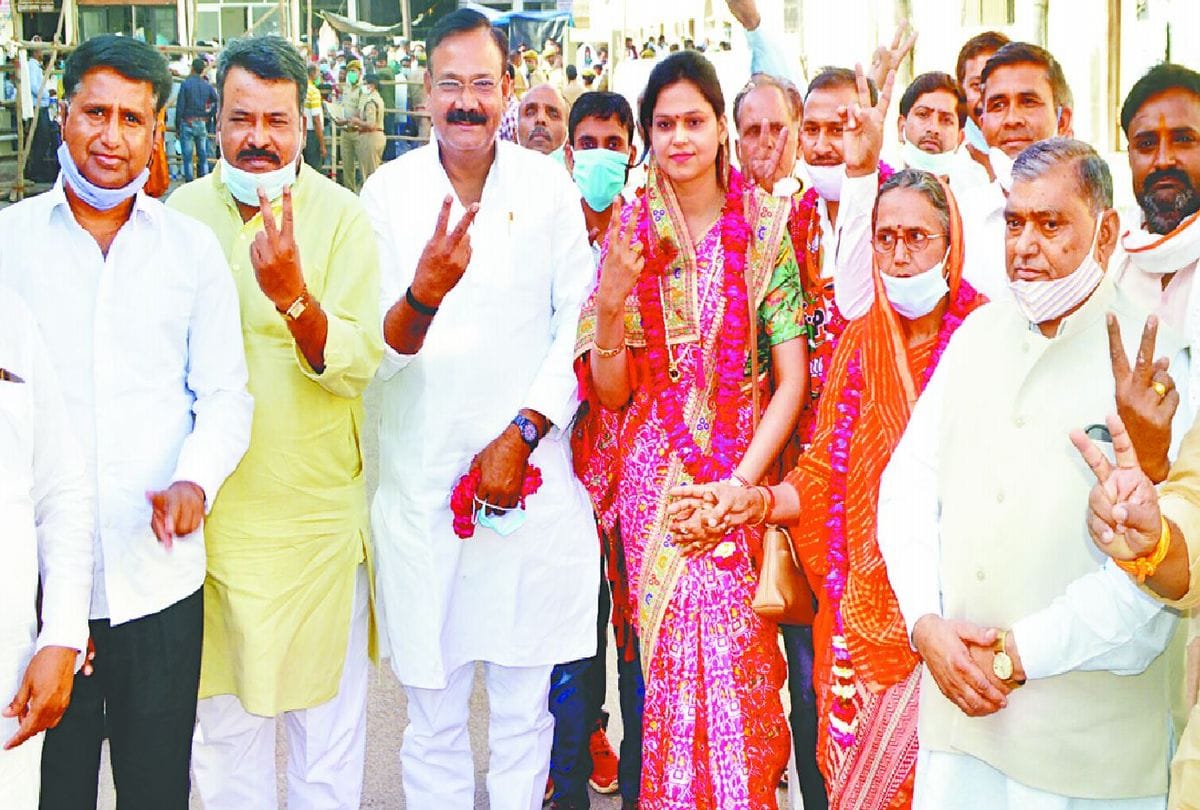 up panchayat chunav 2021: candidates filed nomination for Panchayat elections in Agra