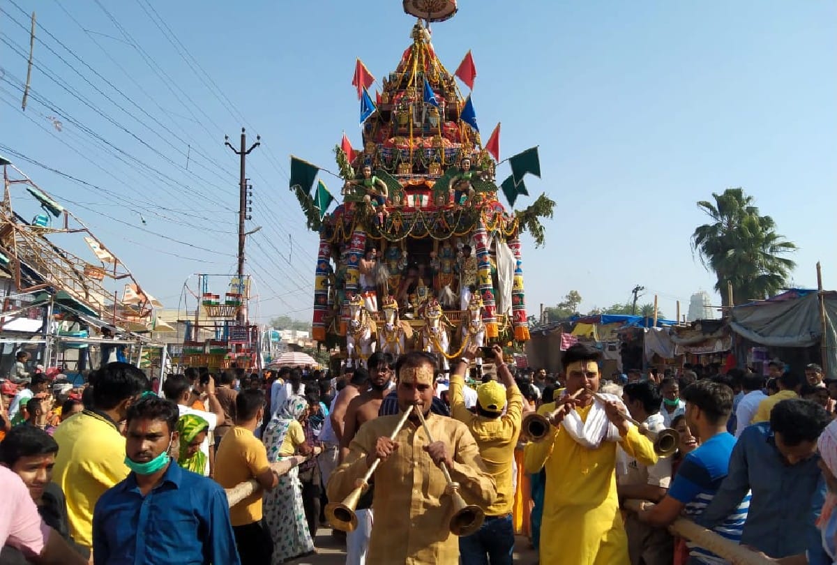 Bramhotsava Rath Yatra Of Lord Godarangmannar At Rangji Temple Vrindavan in Mathura