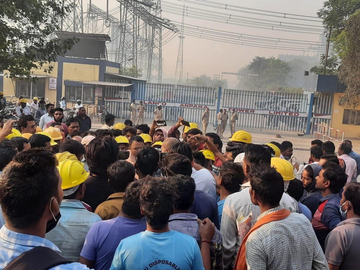 Many workers injured in Lanco Project accident due to shuttering fell down in sonbhadra anpara