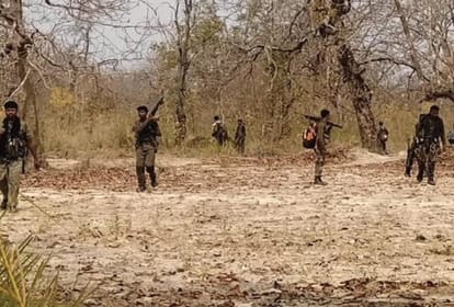 Naxalites encounter with security forces in Sukma three to four Naxalites got shot