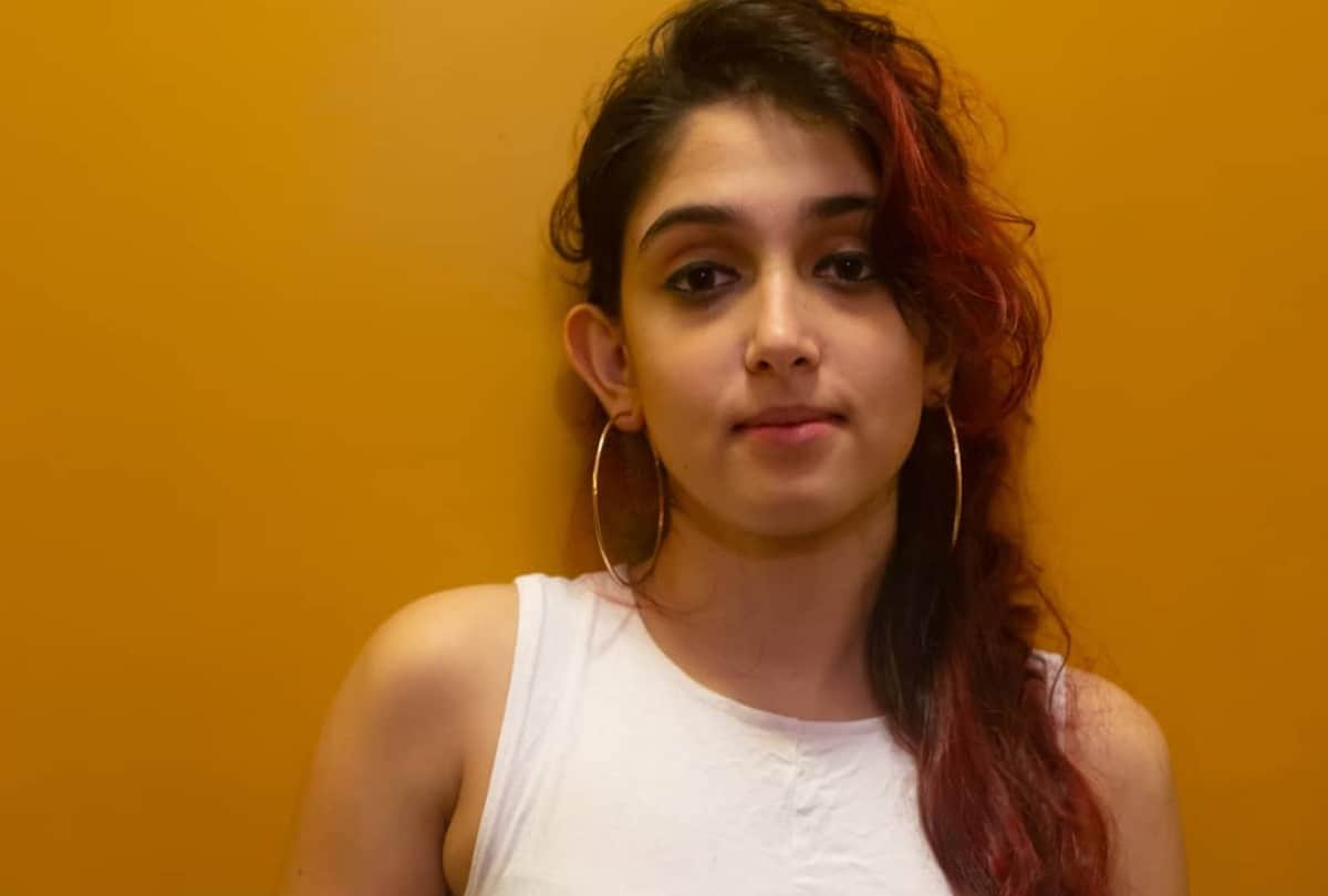 Aamir Khan Daughter Ira Khane Teaching In Video Right Way To Pronounce Her Name