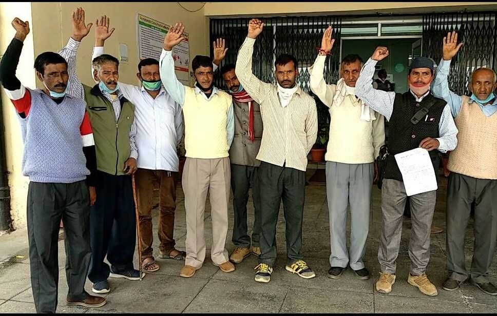 Villagers of Udkhuli protested for the road