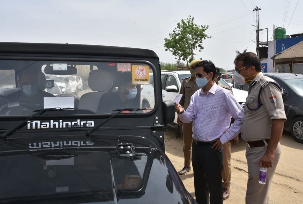 Haridwar Maha Kumbh 2021: Mela Officer Doing Checking on Narsan Border Photos