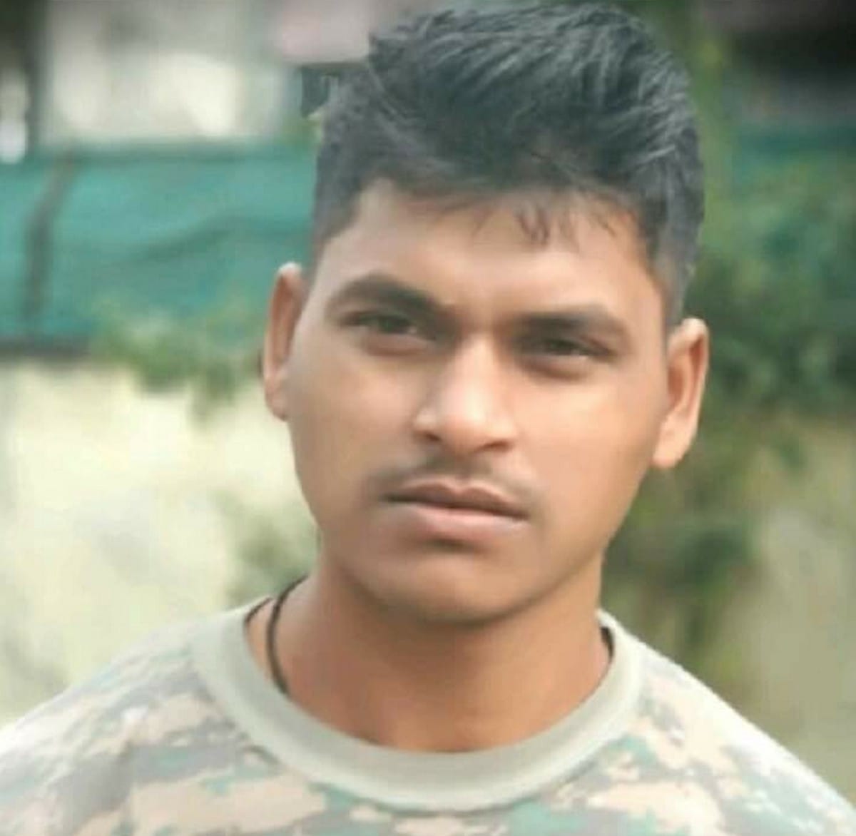 Bijapur naxal attack: chandauli youth crpf jawan martyr in Naxalite attack chhattisgarh