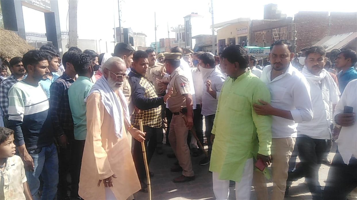 Hathras: Scuffle, ruckus between two candidates and supporters
