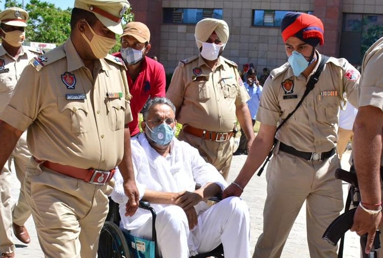 Chandigarh News : Mukhtar will be taken to Banda jail by road from Punjab
