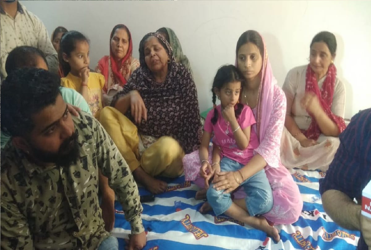 Chhattisgarh Naxal attack cobra ommando missing wife said Bring my husband back
