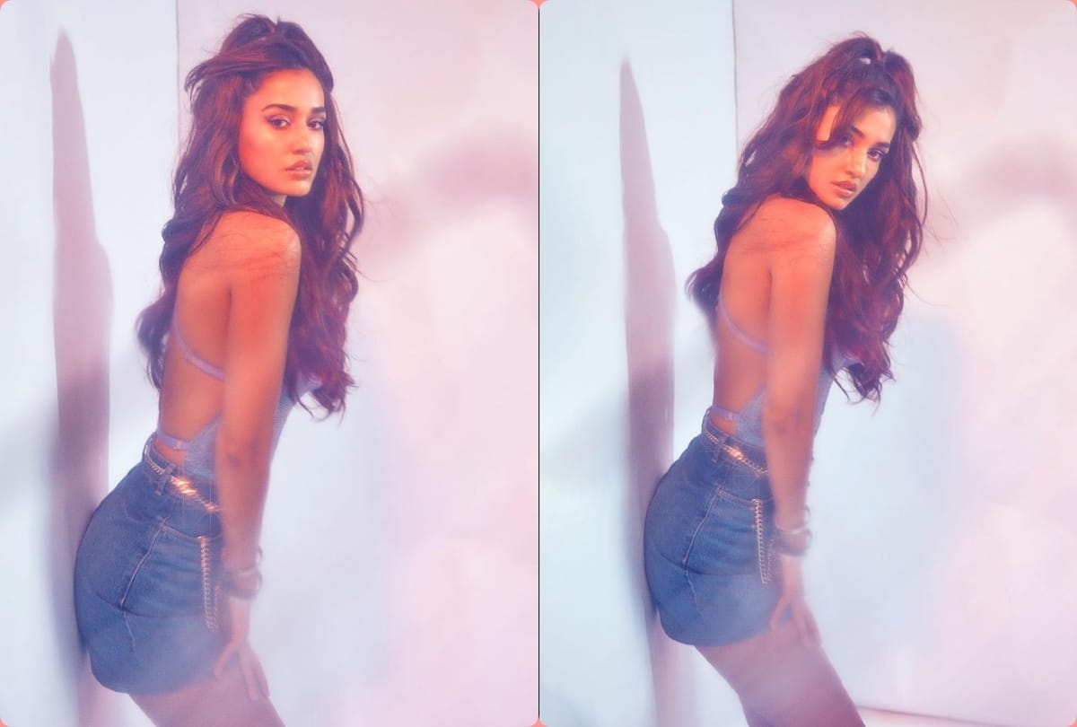 madhuri dixit vaccinated second dose Jacqueline Fernandez childhood photo Kirti Kulhari trek photo rhea chakraborty on instagram