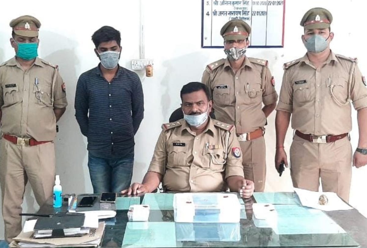 Police arrested historyheater crook in encounter Gorakhpur