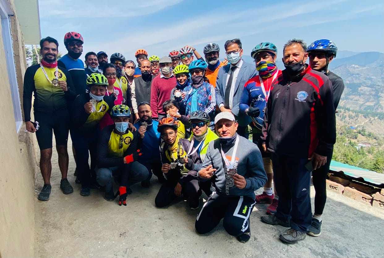 21 cyclists from Chandigarh honored in Himachal