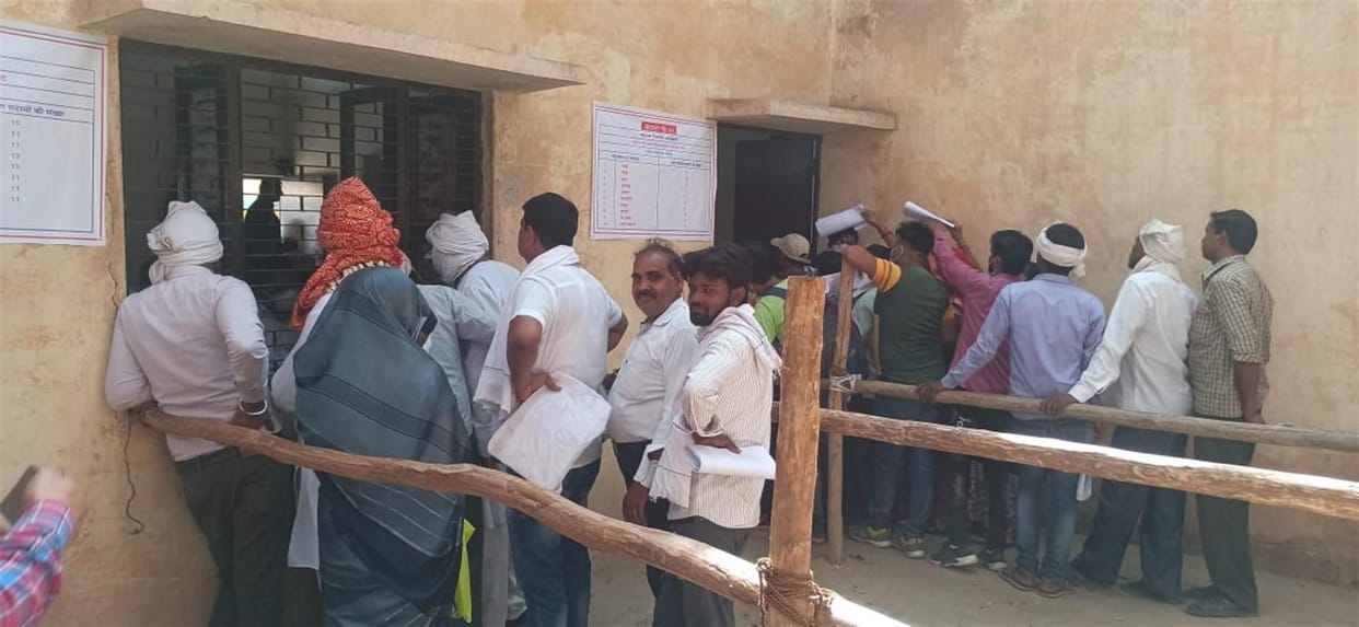 844 people file nomination on last day