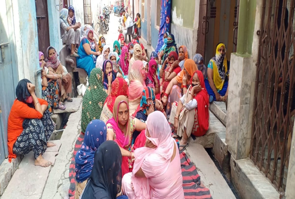 Muradnagar Cremation Ground Accident News: injured Pawan dies during treatment in meerut