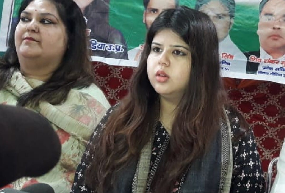 Congress leader Pankhuri Pathak launches party social media campaign in Agra