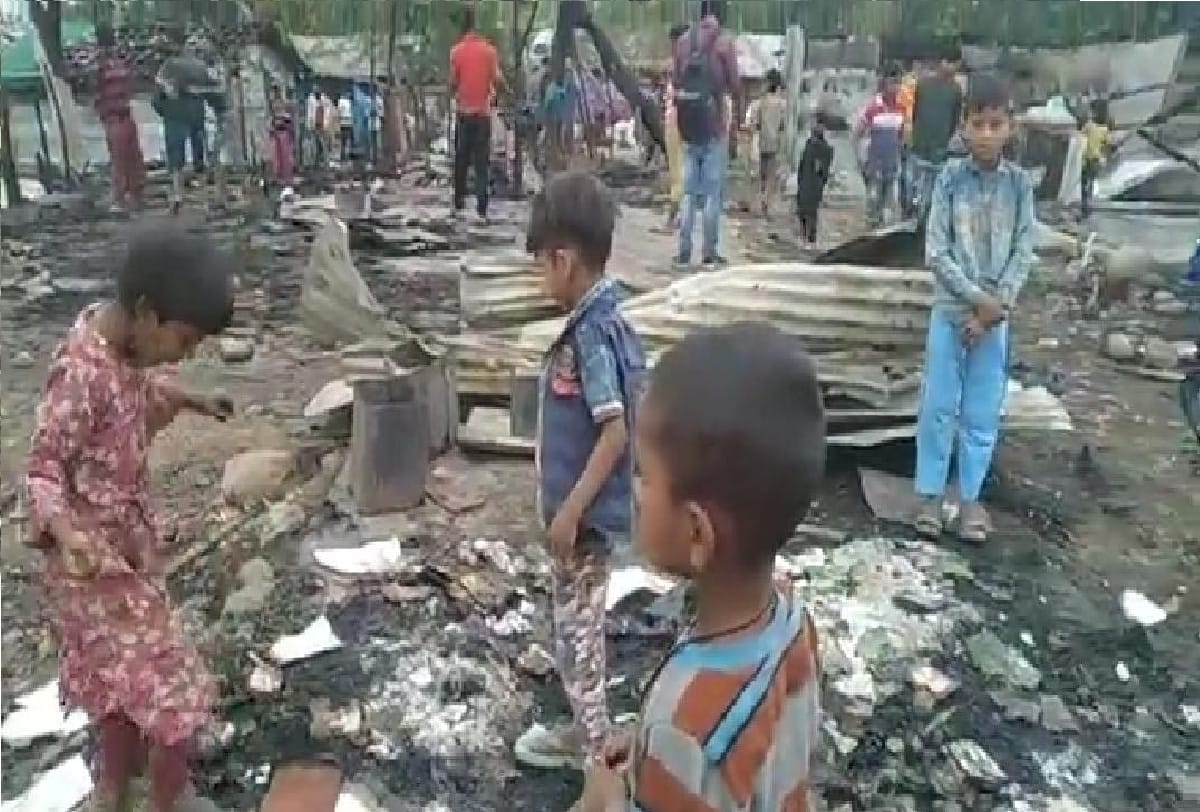 slums burnt to ashes due to fire under mysterious circumstances in Maratha township Jammu city