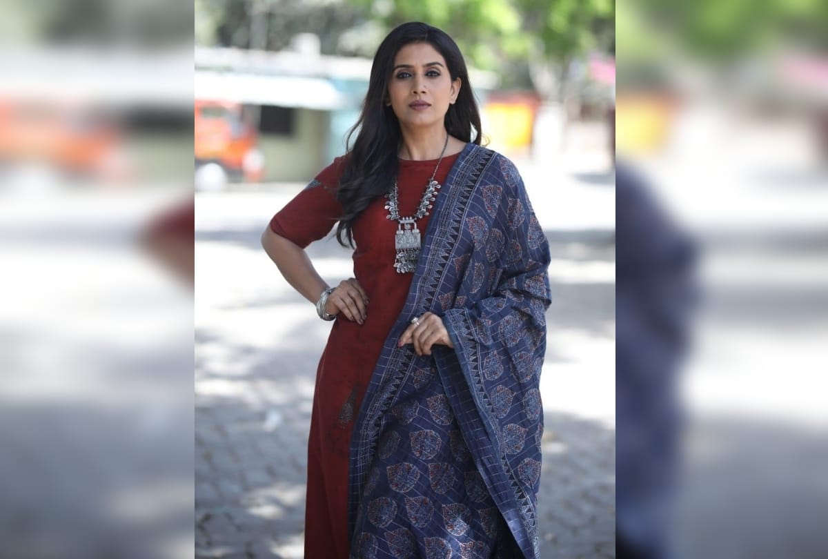 sonali kulkarni apologises for calling women are lazy after trolling says intention was not to hurt anyone