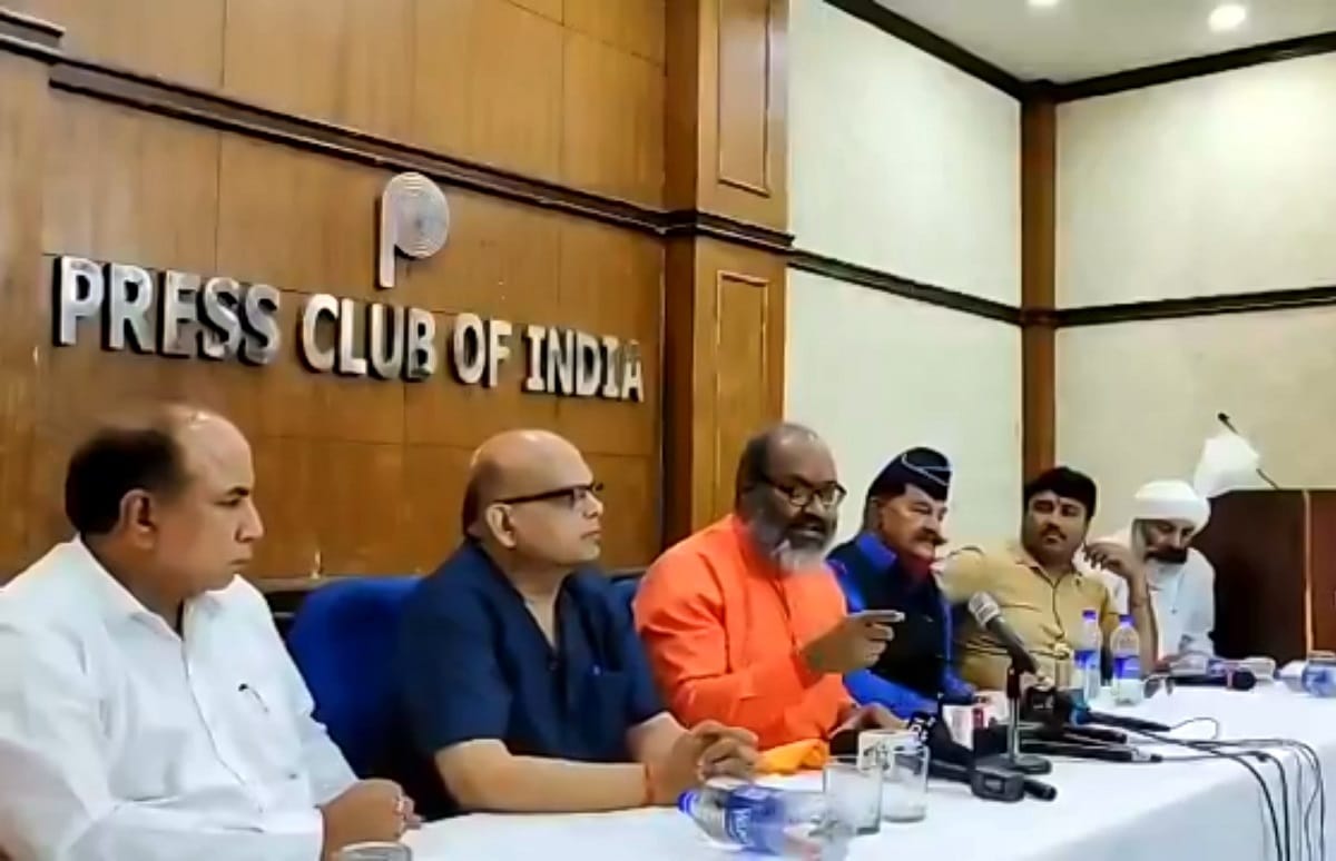 Swami Yati Narasimhananda defend himself from the statement, delhi police register the FIR on hate speech