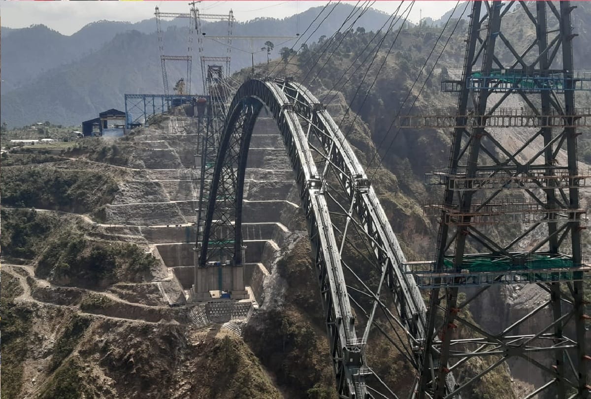 Worlds tallest railway arch bridge built in Jammu and Kashmir on Chenab in jammu kashmir