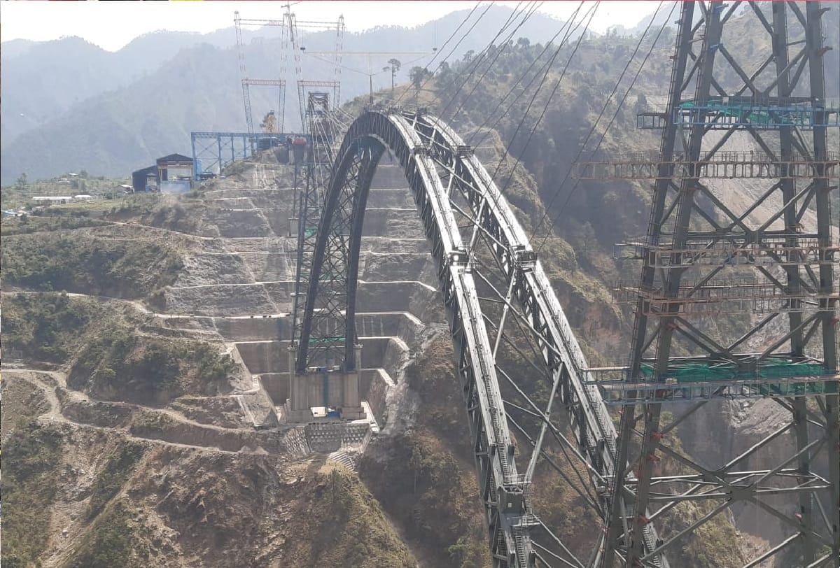Worlds tallest railway arch bridge built in Jammu and Kashmir on Chenab in jammu kashmir