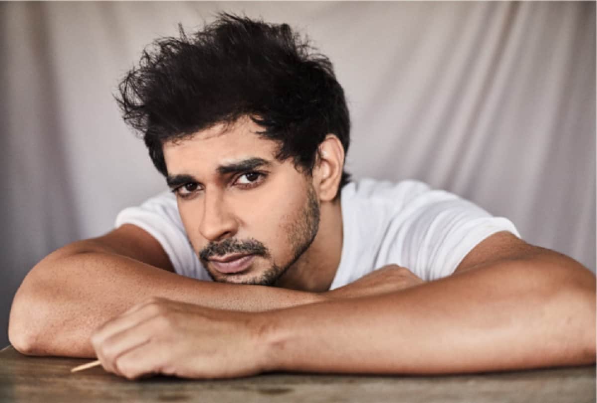Tahir Raj Bhasin arrived Ladakh after escaping from Corona in Mumbai, remembered holidays with father