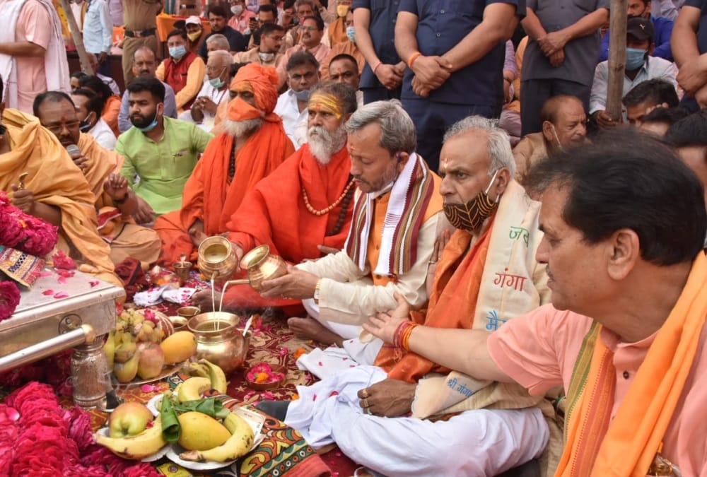 Mahant Narendra Giri Death: Saints Was Angry on Narendra Giri for short Haridwar Kumbh Duration