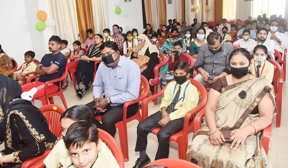 Best Performing Students in Educational Activities Awarded