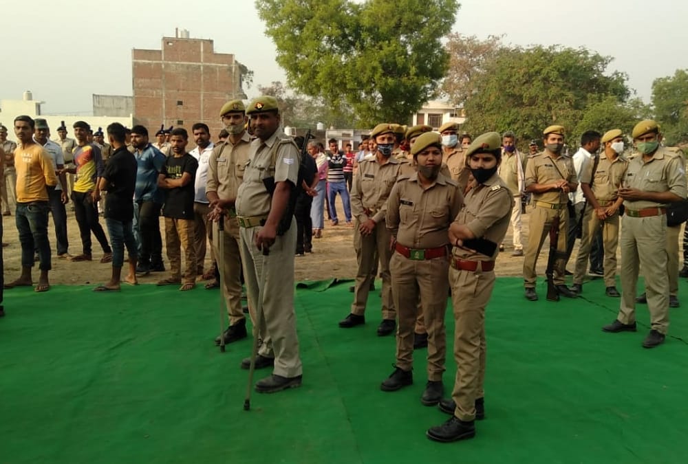 People paid tribute to cobra commando martyred in maoist attack.