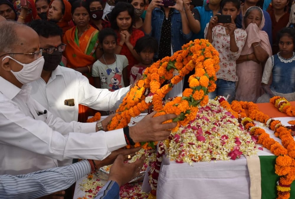 Martyre Rajkumar Yadav cremated in Ayodhya.
