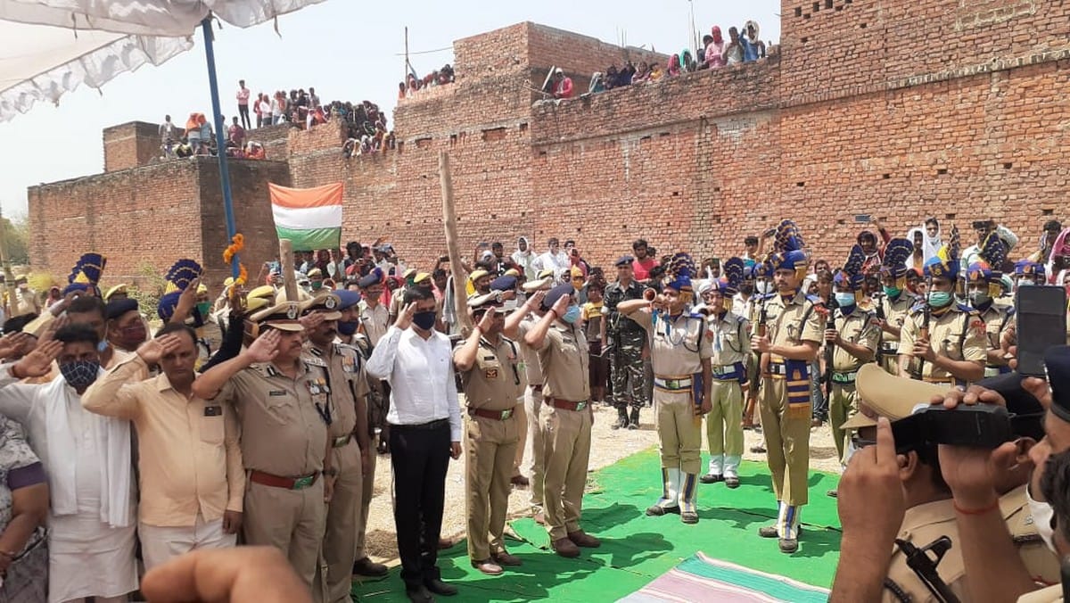 Bijapur naxal attack: Family stopped Martyr funeral demanding cm yogi to come here in chandauli