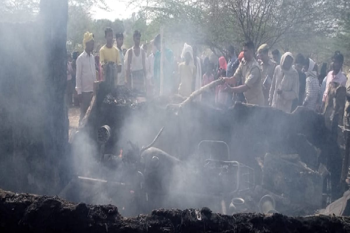 Child burnt alive due to fire in Mirzapur mother go to sister house