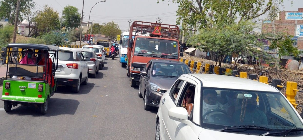 farmers protest, police route divert, road jaam