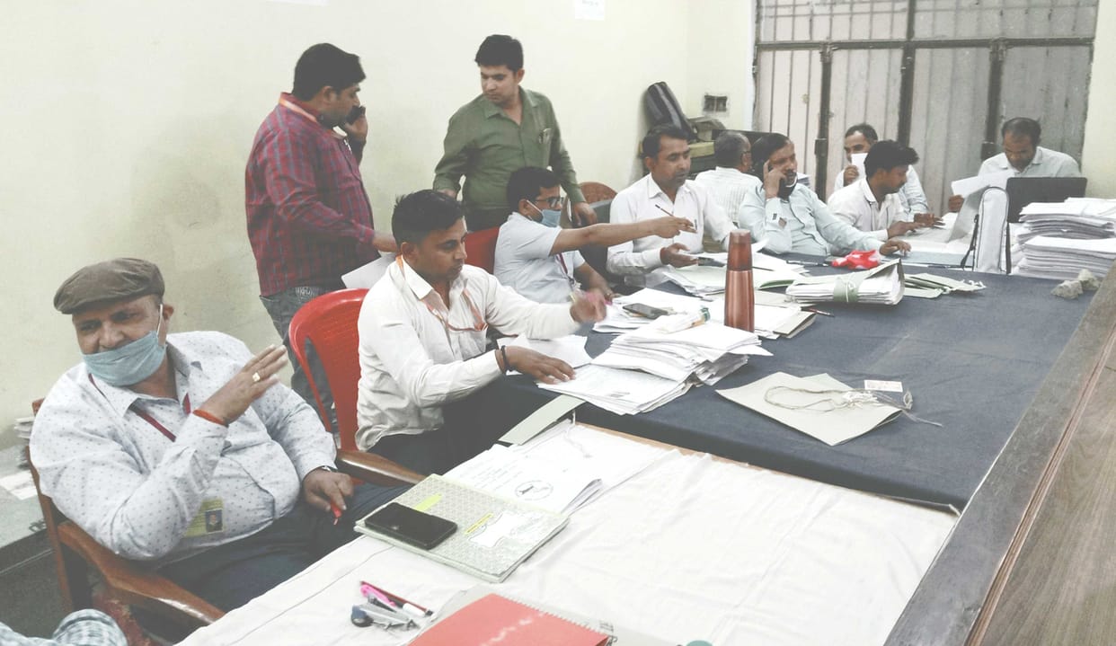 347 leaflets including 22 of district panchayat rejected