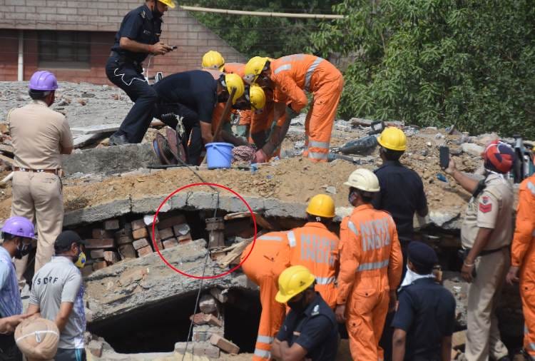 Fire department personnel save lives of 13 person by using Jack in Ludhiana