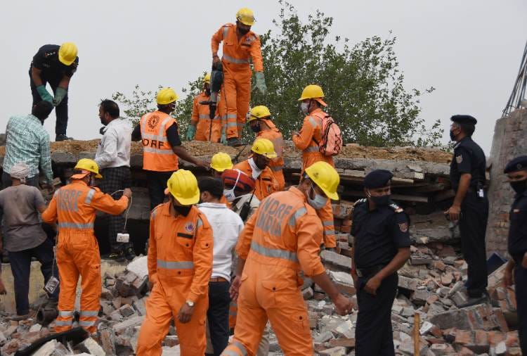 Fire department personnel save lives of 13 person by using Jack in Ludhiana
