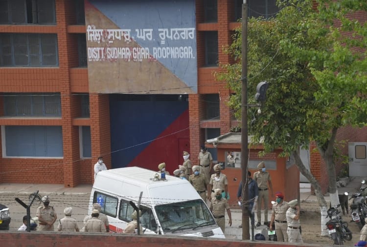 Mukhtar Ansari Handover to Uttar Pradesh Police by Ropar Jail Administration