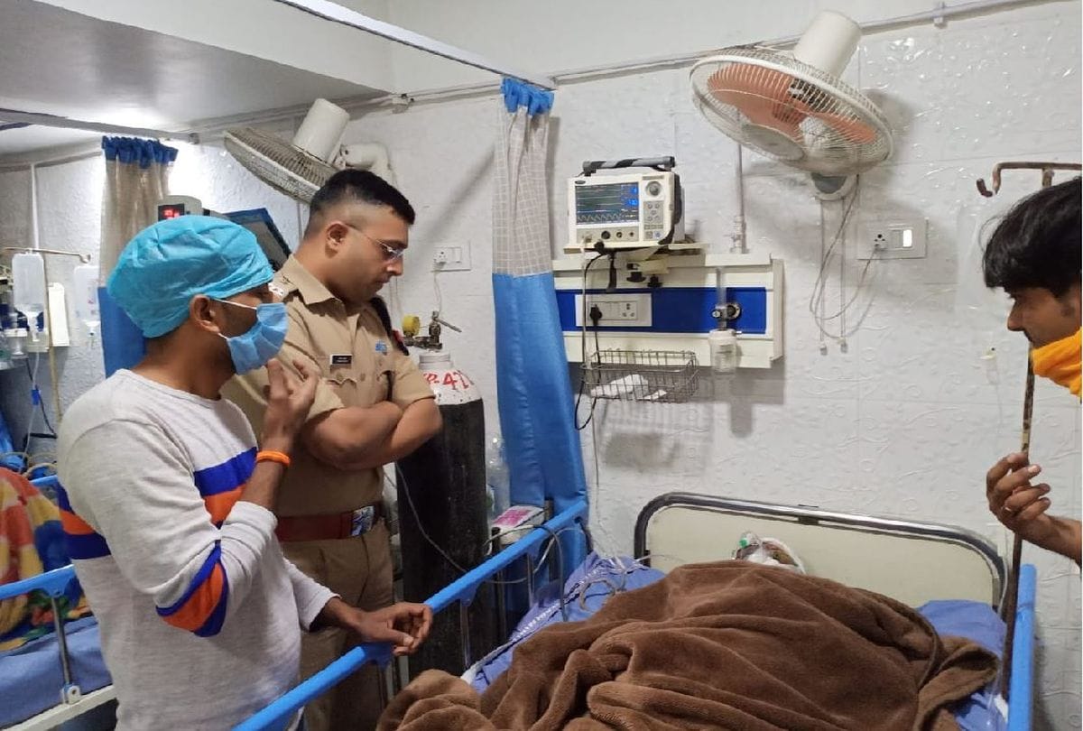 cow smugglers attack the District President of Hindu Mahasabha in agra