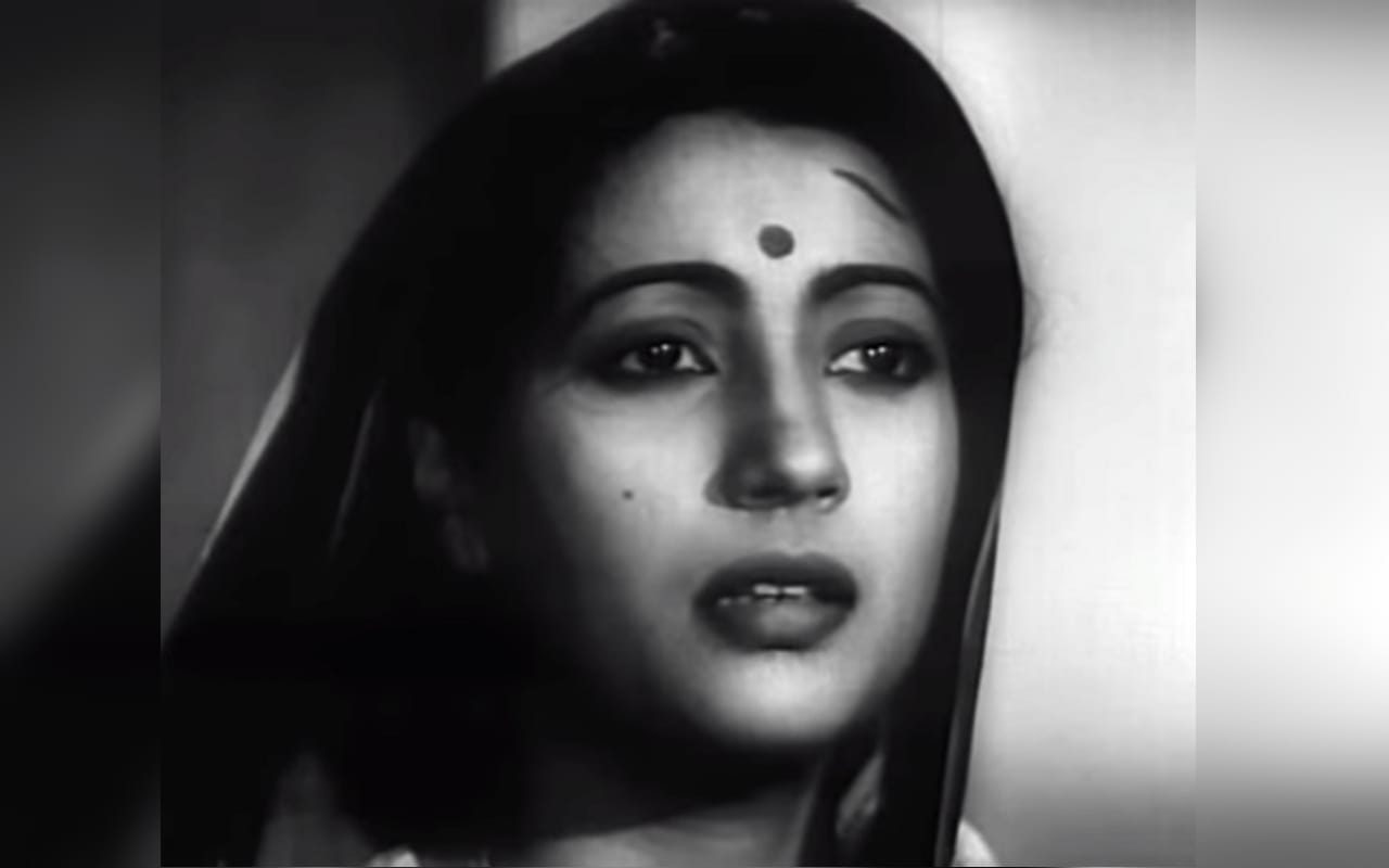 Suchitra sen was angered by way Raj Kapoor gave flowers refused to receive the Dadasaheb Phalke Award