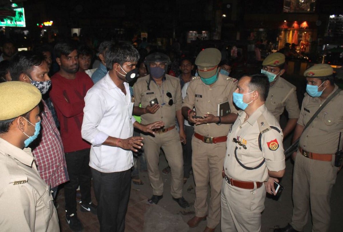murders in varanasi: land dealer killed by firing and fruit seller died by beating