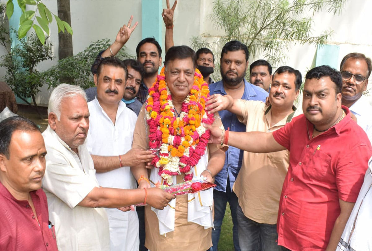 Mukesh District Panchayat elected in hardoi