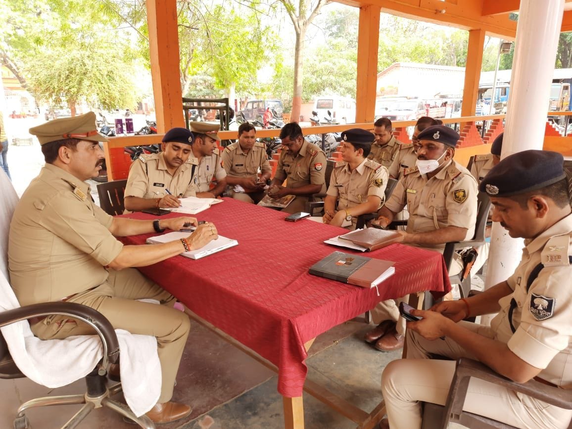 Decision to take action against criminals in UP-Bihar Police meeting