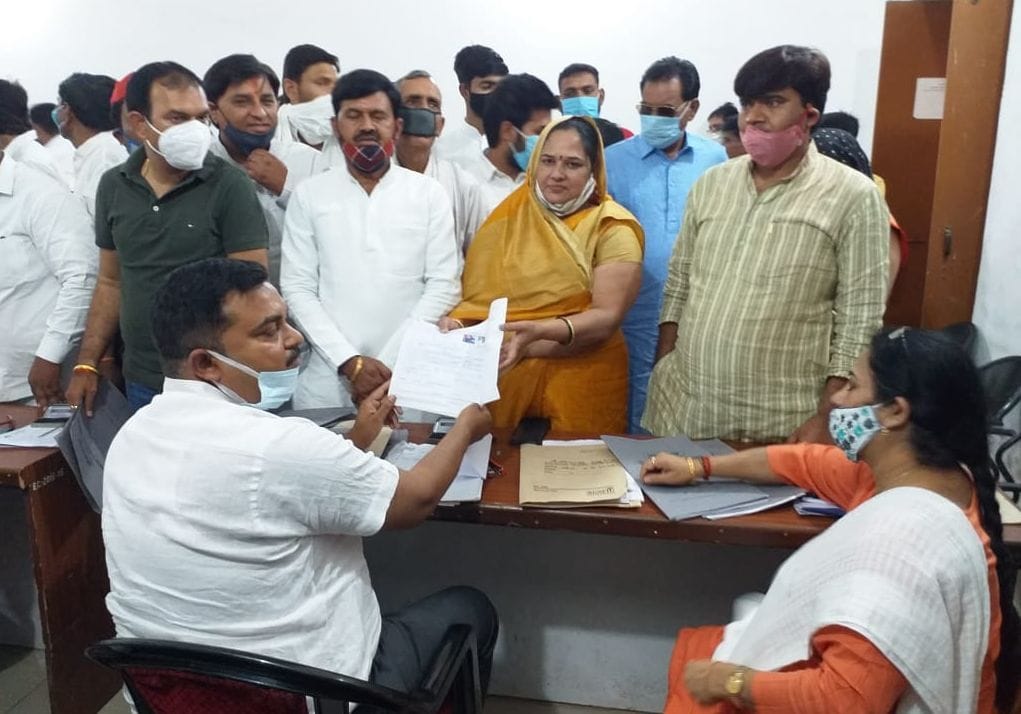 Panchayat elections: crowd gathered for nomination in eight blocks
